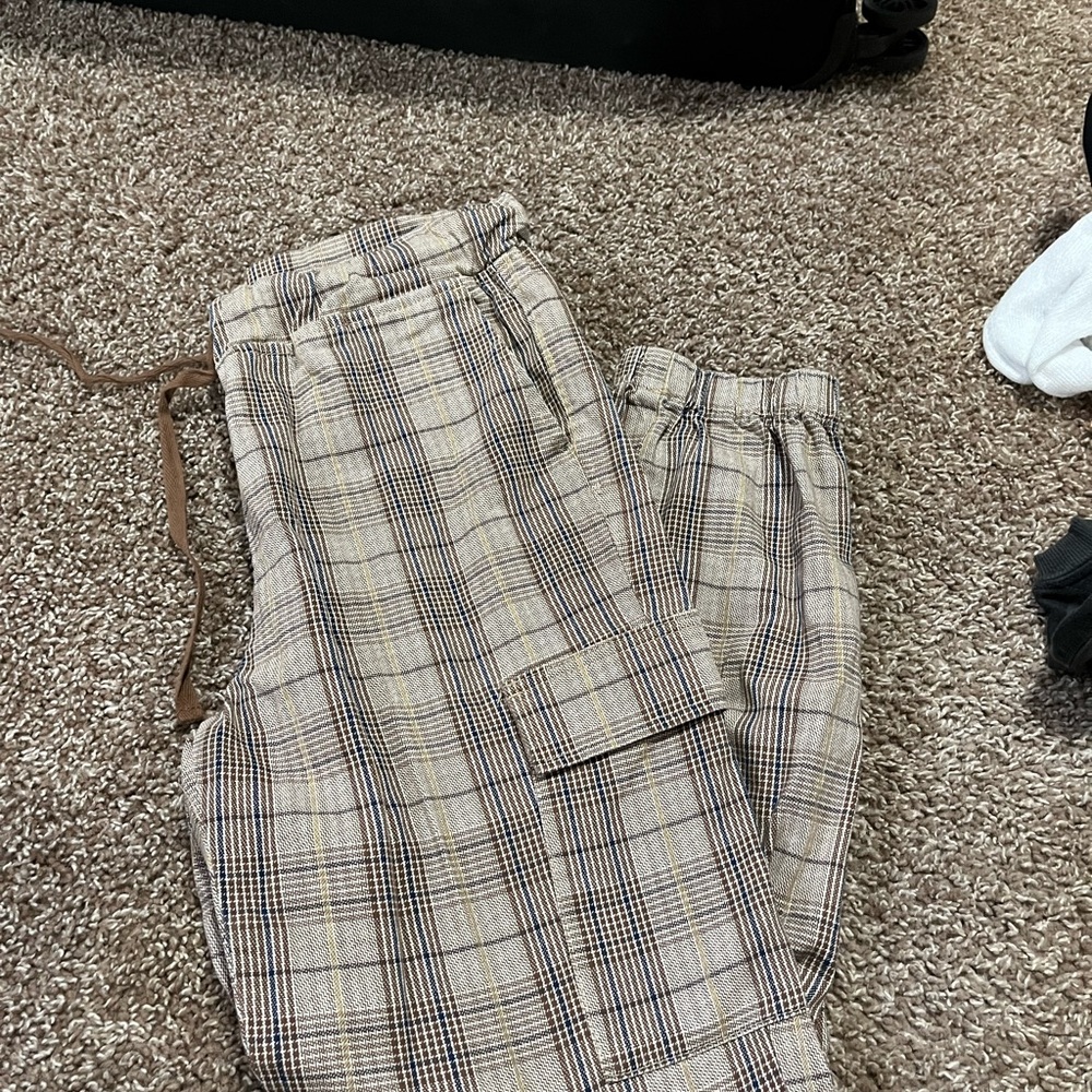 Tinseltown Men's Cargo Pants - Tan and Brown Plaid